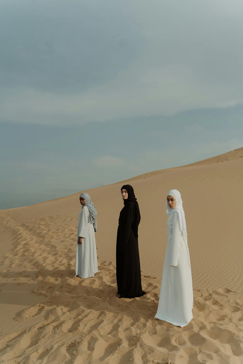 Noor Abaya – Black Edition